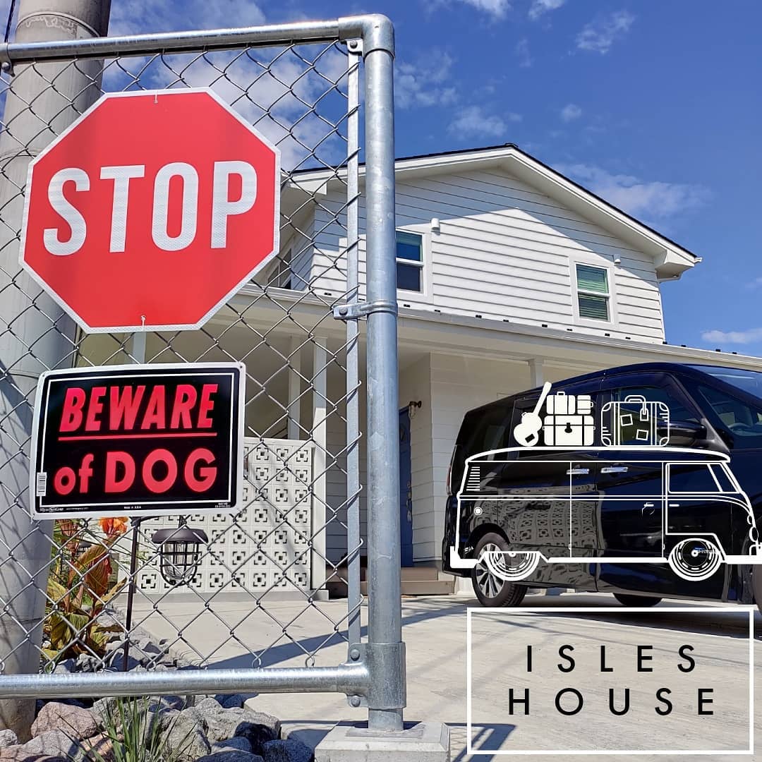 「趣味は家族でキャンプ」家もいいけどそろそろ行きたくなりますね。充実した休日は充実した平日から生まれます。またリモートワークもアイルズハウスの家なら楽しくなります。詳しくはウェブサイトへ！