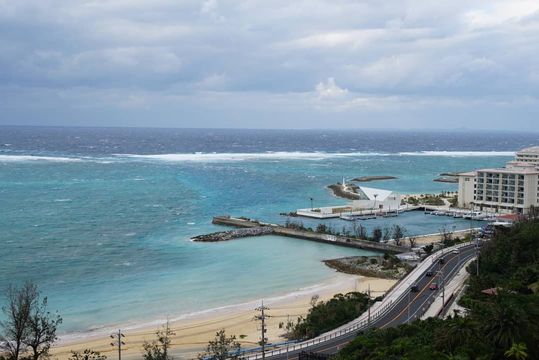 一年前の沖縄。冬でもこの海の美しさ！ #沖縄 #okinawa