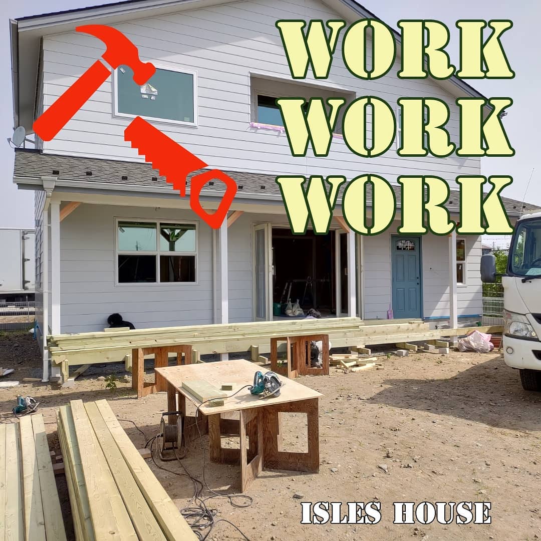 伊勢崎市現場は内部の木工事は完了し、ウッドデッキ工事が始まりました。