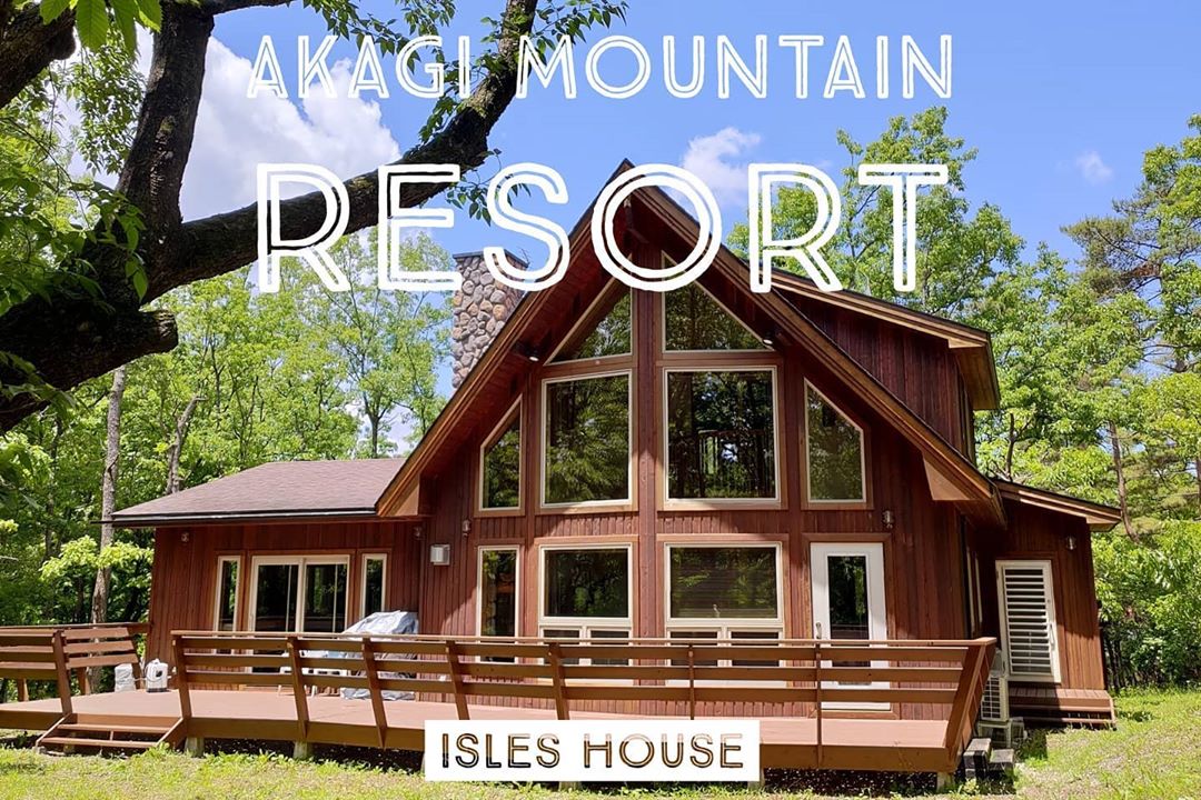 築12年が過ぎたウォークエンドハウスです。ウッドデッキのメインテナンス依頼の現状確認です。よく手入れが行き届いており大切にしていただき感謝いたします。#アイルズハウス施工例