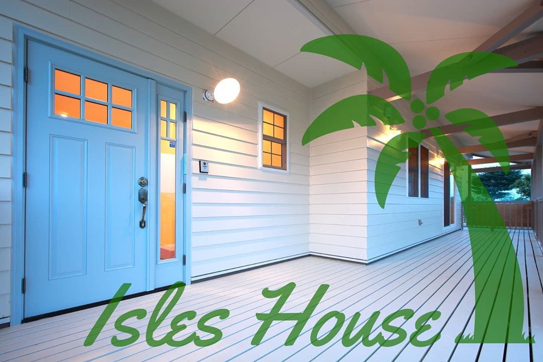 雨の季節でもカヴァードポーチがあればできることがあります。アイルズハウスの家はカヴァードポーチ標準装備です！#アイルズハウス施工例