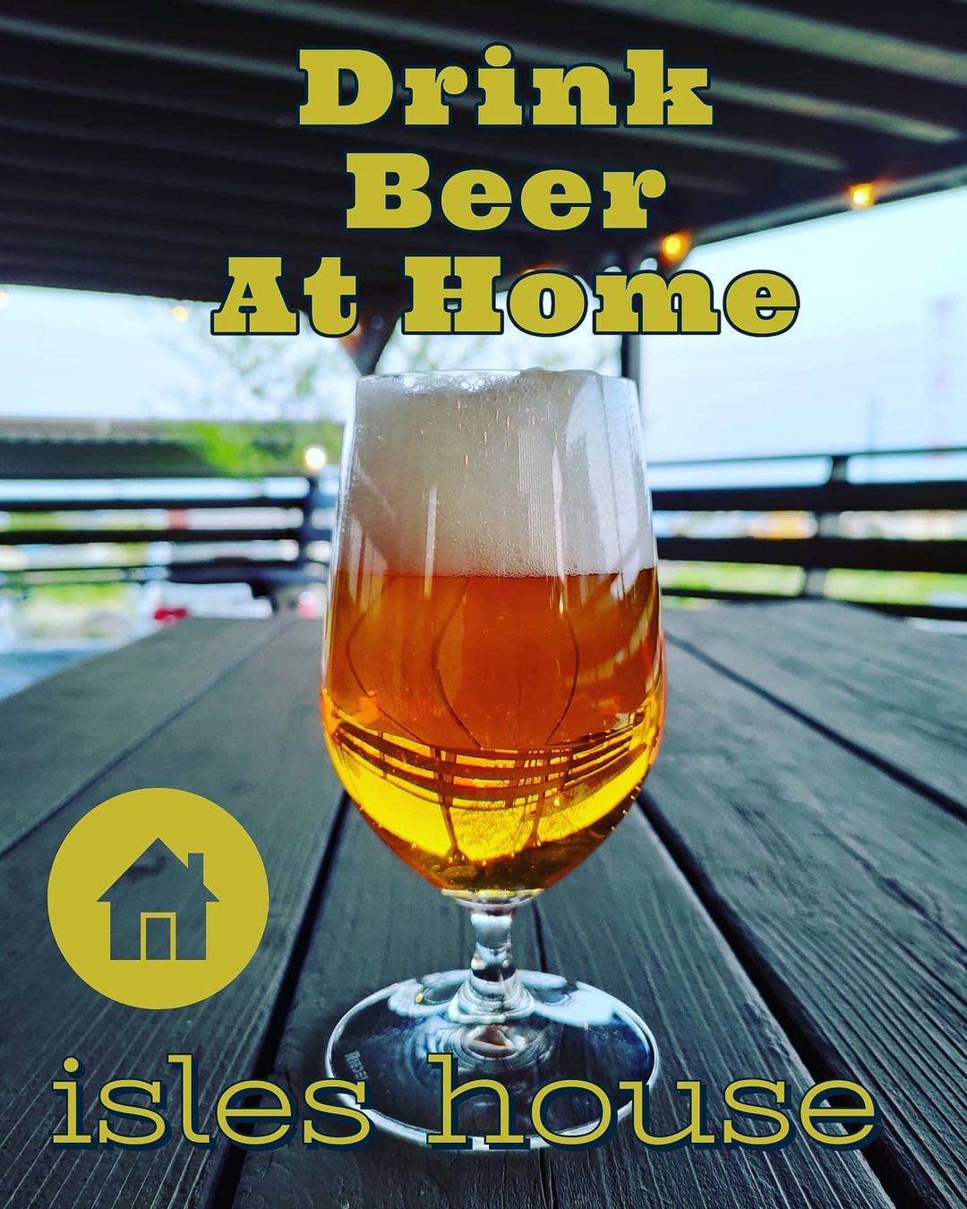 ウッドデッキでビールが飲みたい！でも暑いのはイヤだ。アイルズハウスが作るウッドデッキには必ず屋根を作ります。豊富な施工例を参考にしていただきながらオンリーワンのウッドデッキを作ります。
#ウッドデッキ
#beer