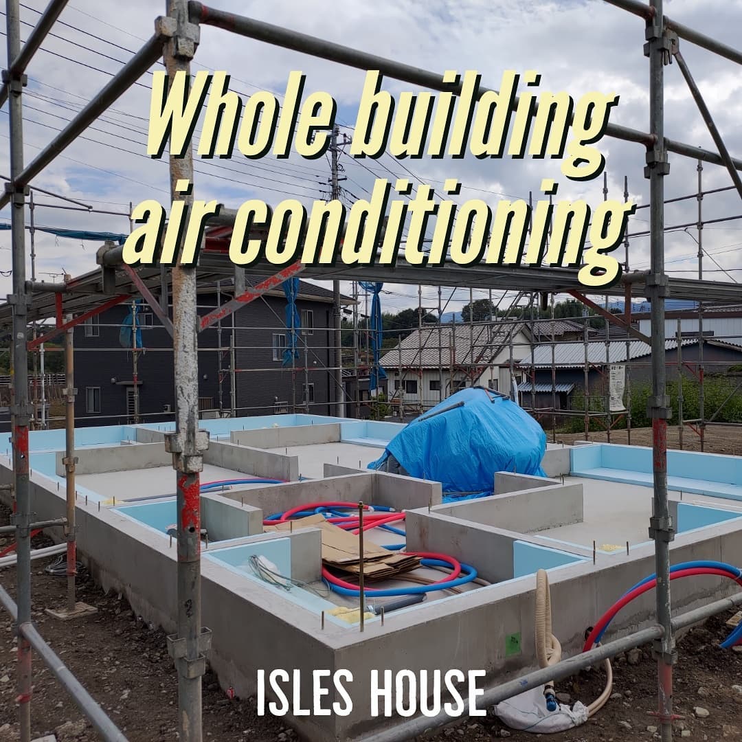 富岡市現場では上棟向けて床下配管と先行足場が完了しました。