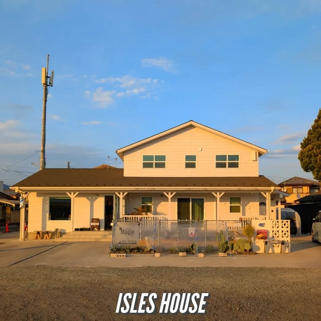 一階にLDK・寝室・水廻り・ファミリークロゼット、二階に子供室はご要望の多いプランです☆