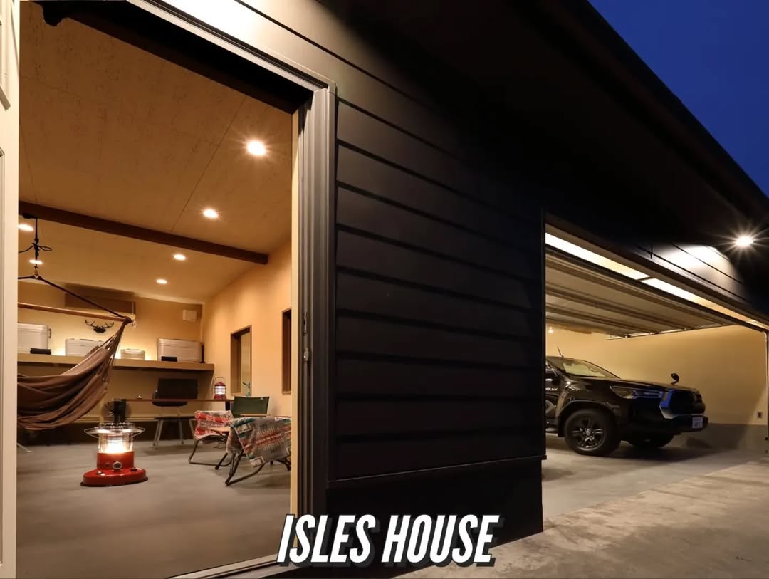 アイルズハウスのモデルガレージ☆
オフィス＆キャンプルームとガレージライフを愉しむ家⁡。