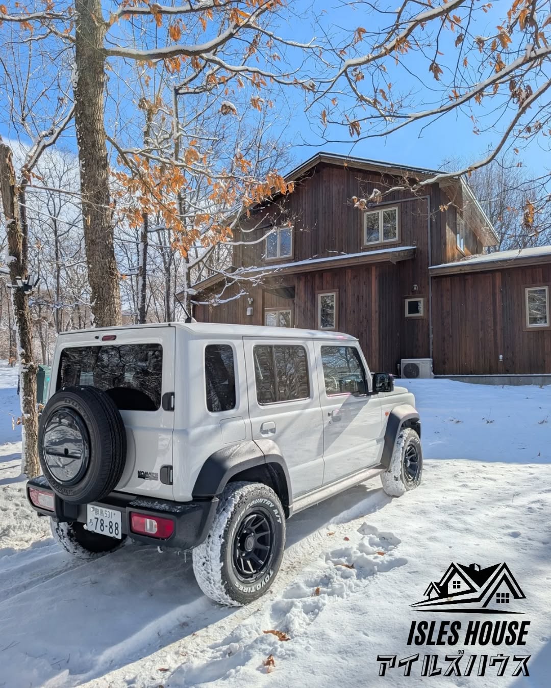 お客様の別荘へメンテナンスでお伺いしました！
ジムニーノマドで初めてのスノードライブ。オープンカントリーATでも安心して雪道走行出来ました☆