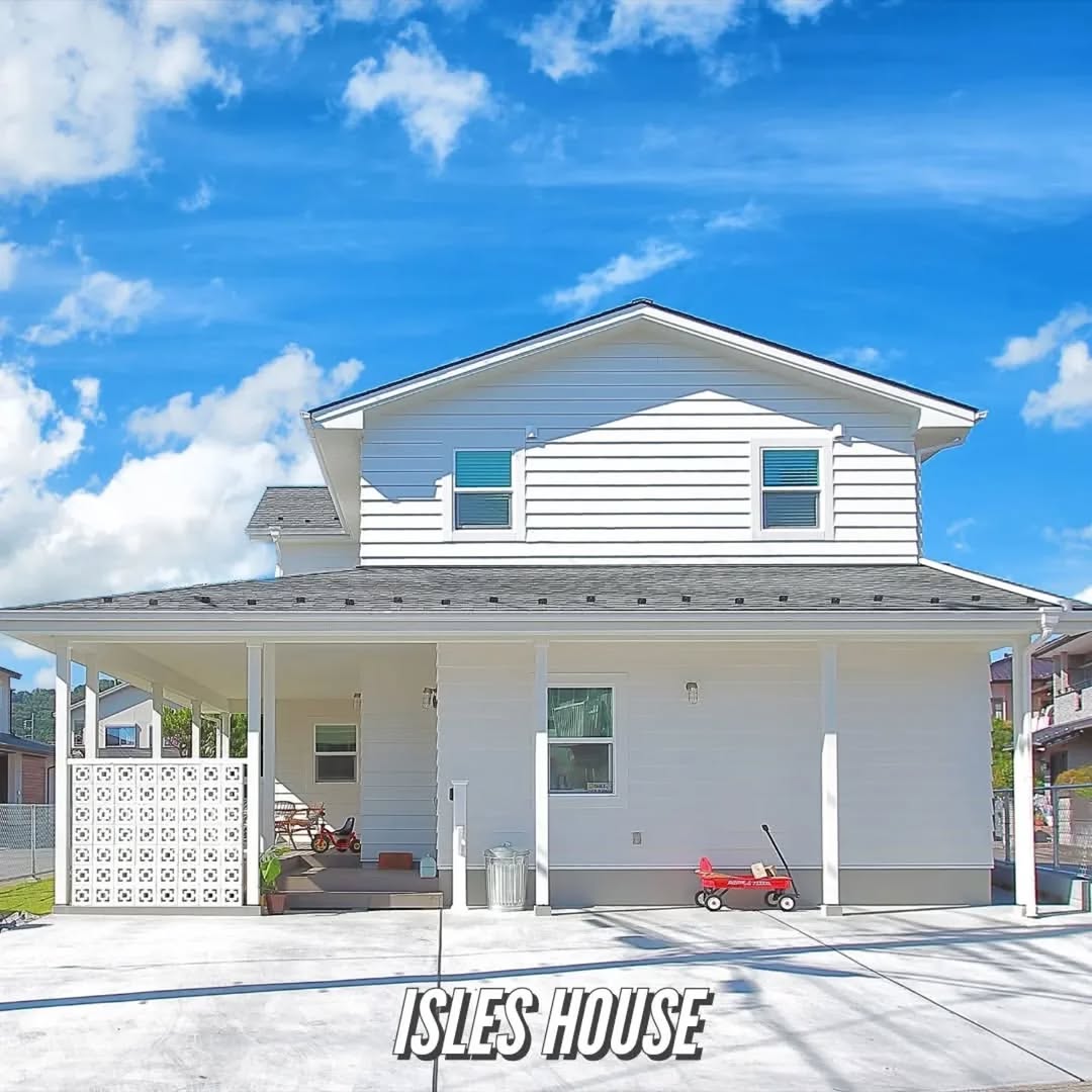 東南に張り出したL字型のカヴァードポーチ☆