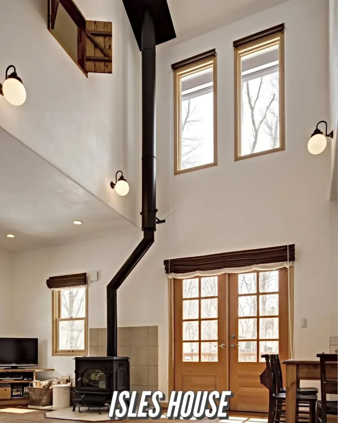 北軽井沢で薪ストーブ生活。東京から移住したオーナーさまです！